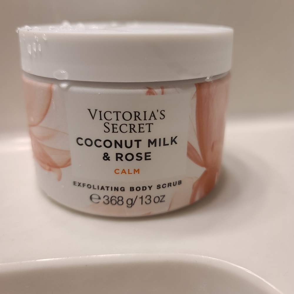 CCO! VS coconut Milk & Rose body scrub